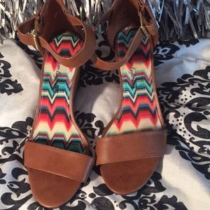American eagle size 9w wedges brown good condition